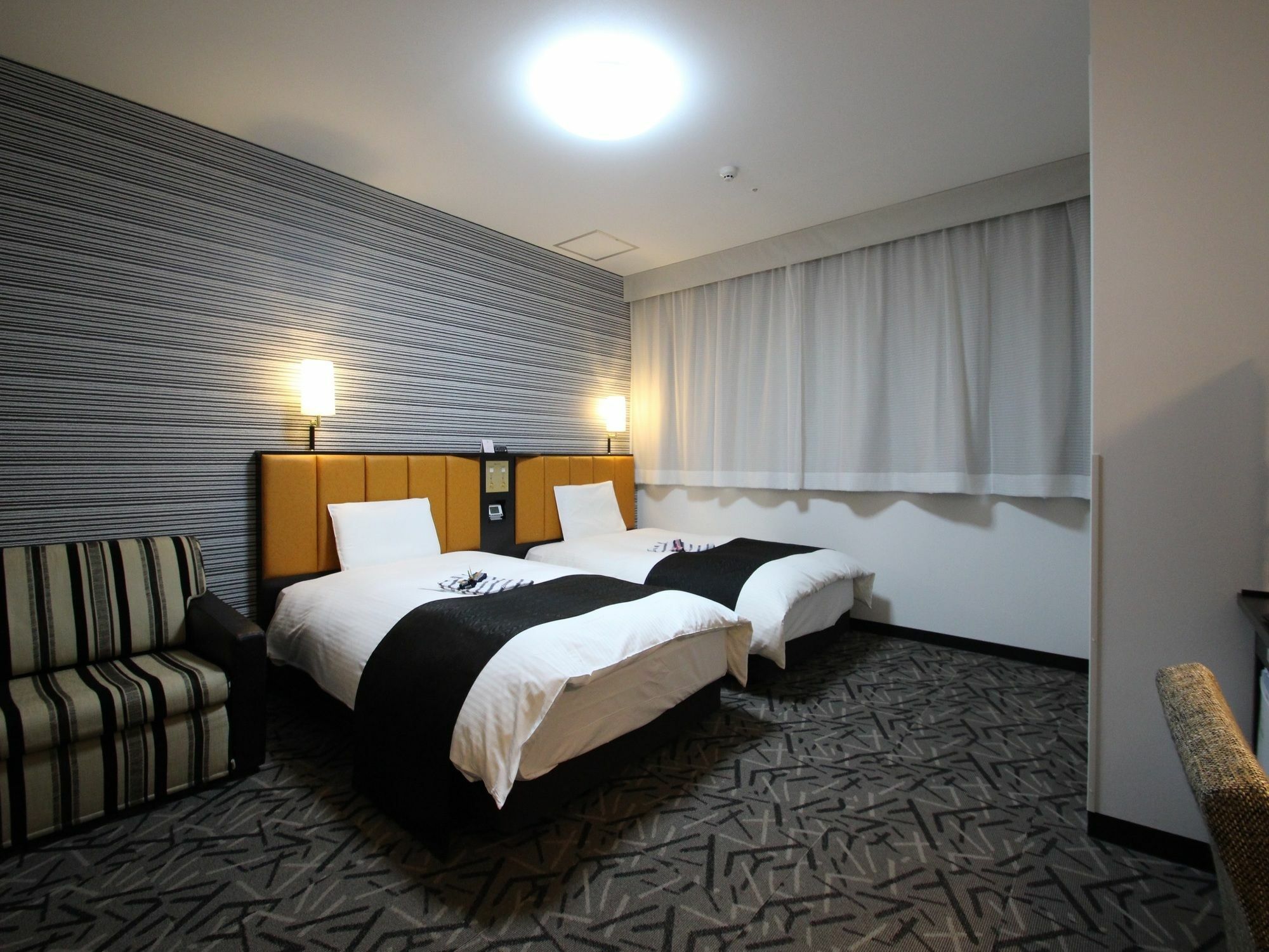 Apa Hotel Himeji Ekikita Esterno foto
